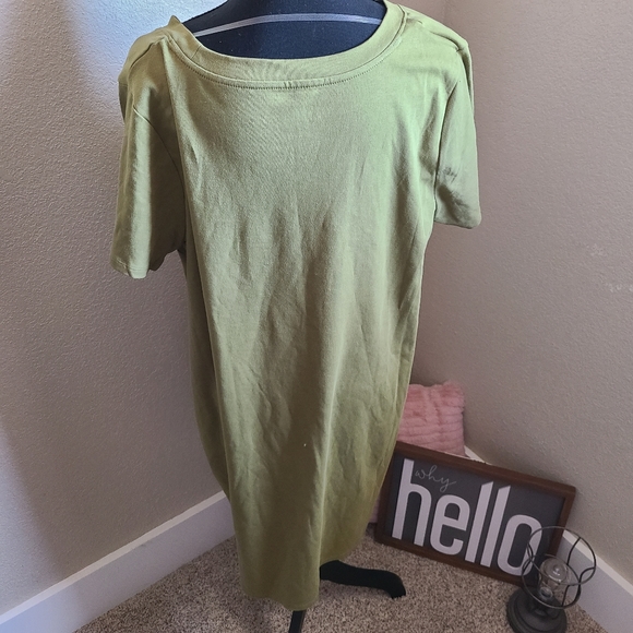 Women's Plus Size Short Sleeve T-Shirt Dress - Ava & Viv Olive Green - Picture 4 of 5